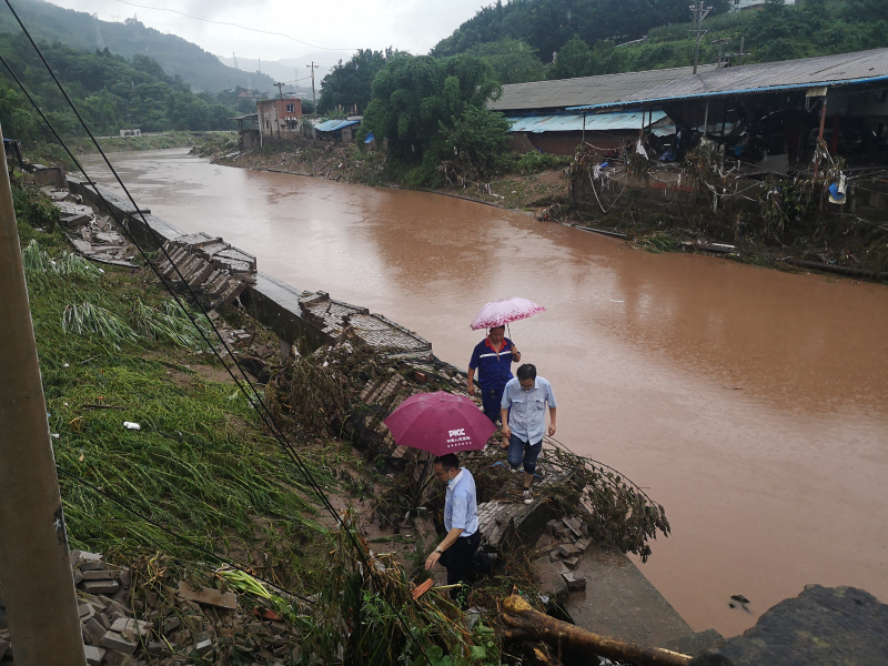 重庆人保财险3天处理完毕168件万州暴雨、洪水保险案件